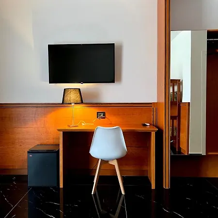 Tea Deluxe - Otel 3*