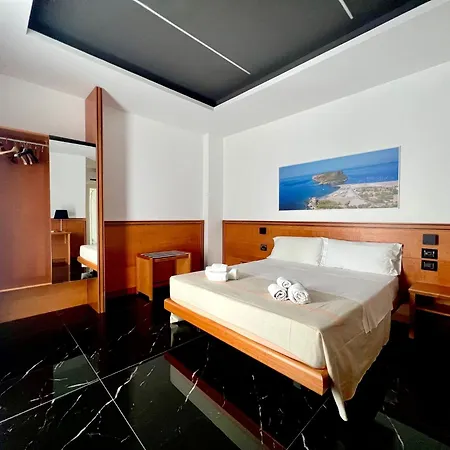 Otel Tea Deluxe - Praia a Mare
